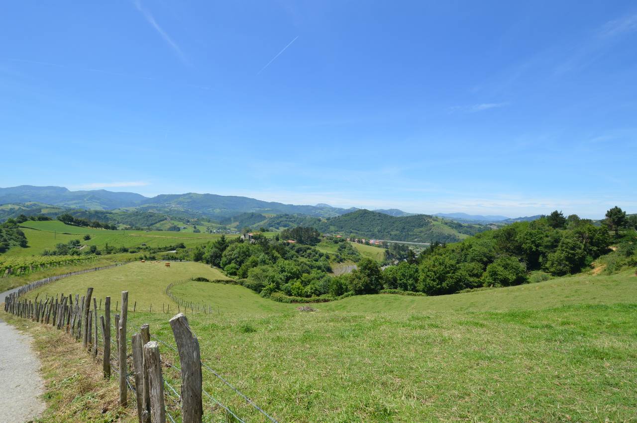 Hügelige Landschaft Camino del Norte