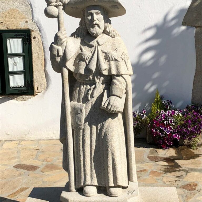 Pilgerstatue aus Stein