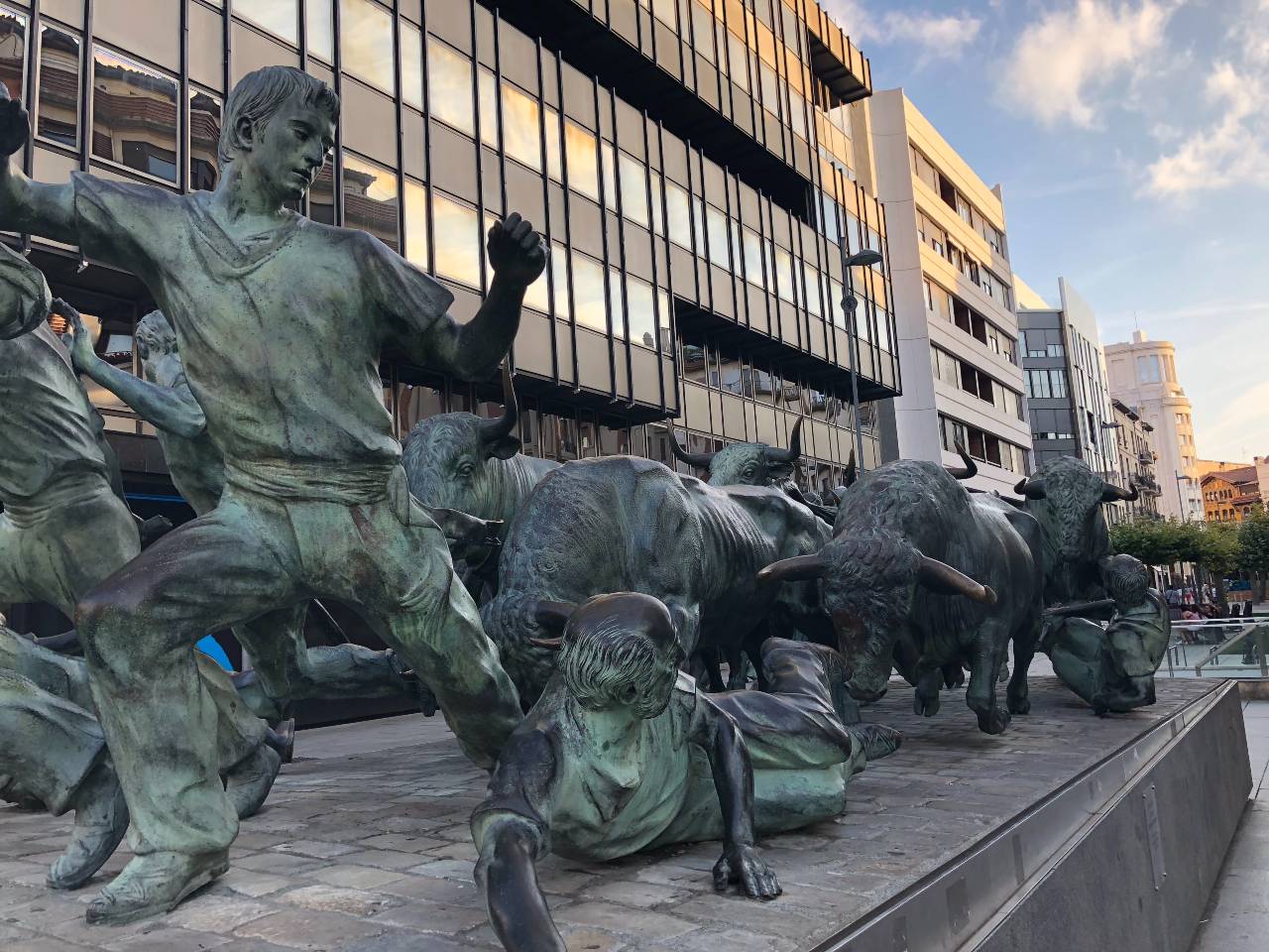 Statue Stierrennen Pamplona