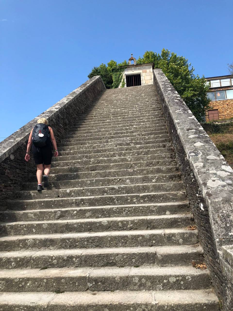 steile Treppe in Portomarin