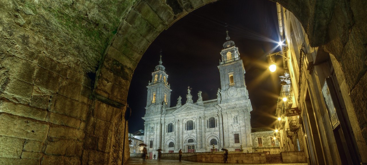 Kathedrale und Stadtmauer Lugo